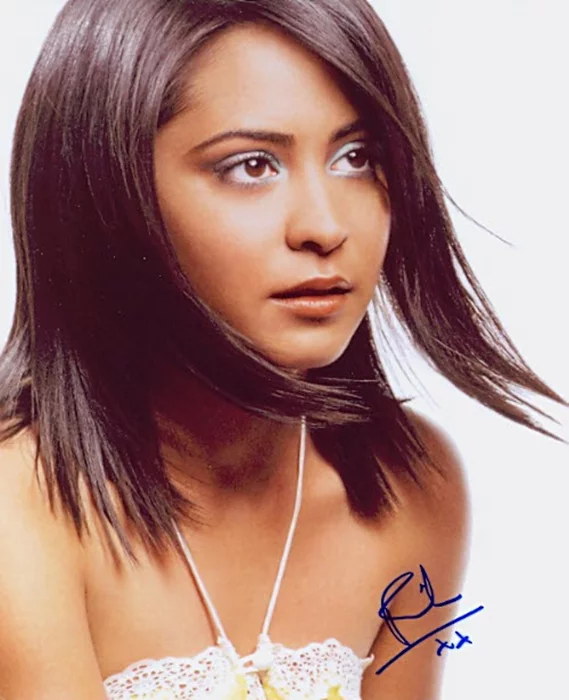Parminder Nagra autograph