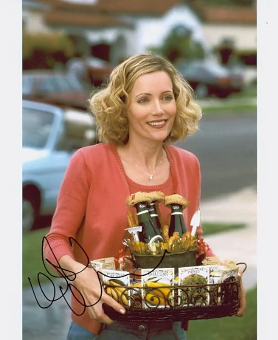 Leslie Mann autograph