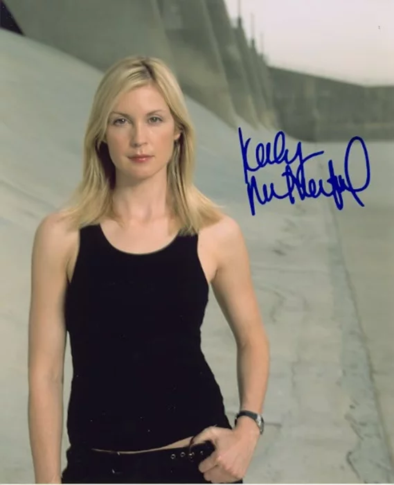 Kelly Rutherford autograph