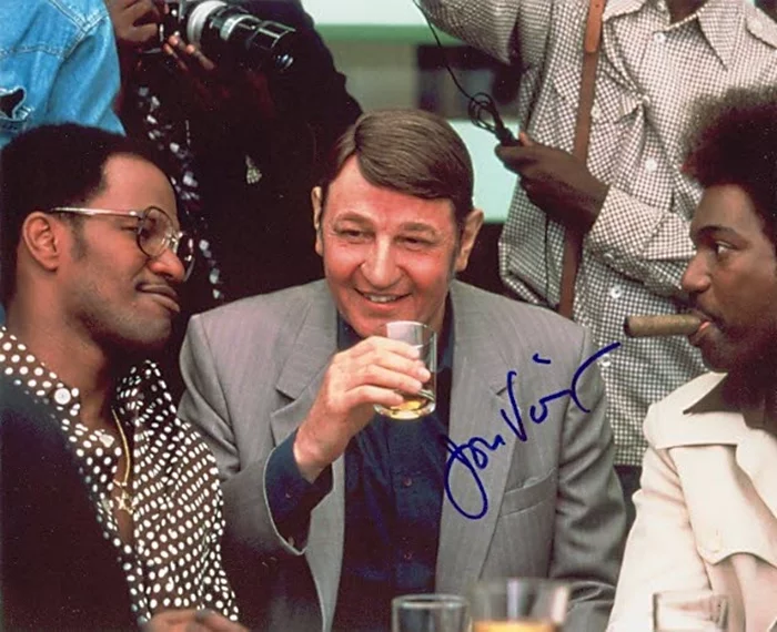 Jon Voight autograph