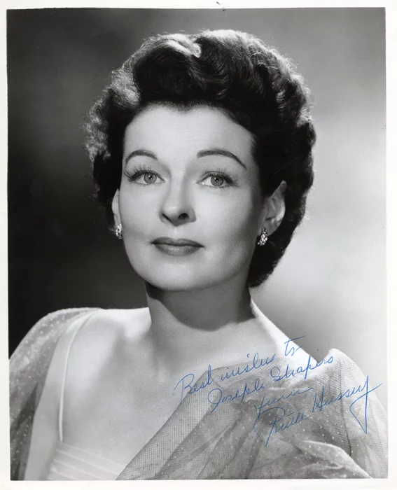 Ruth Hussey autograph