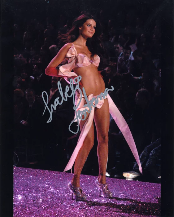 Isabeli Fontana autograph