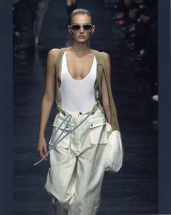 Lily Donaldson autograph