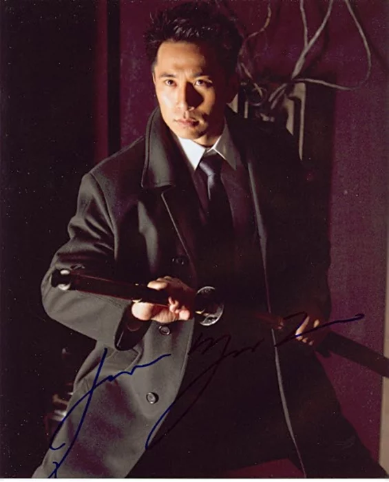 James Kyson Lee autograph