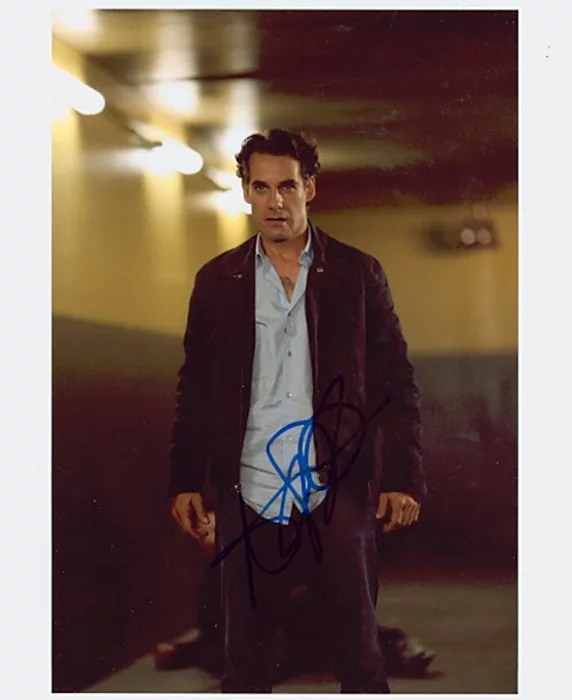Adrian Pasdar autograph