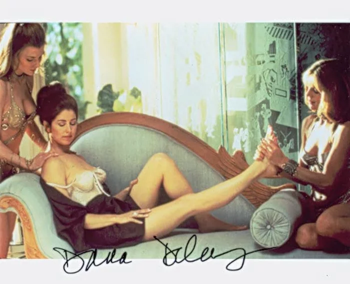 Dana Delany autograph