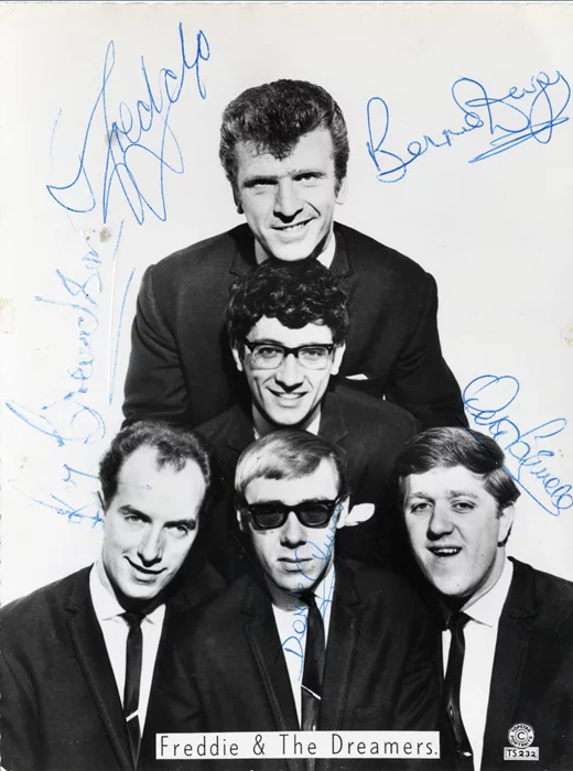 Freddie & The Dreamers autograph