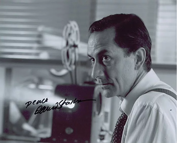David Strathairn autograph