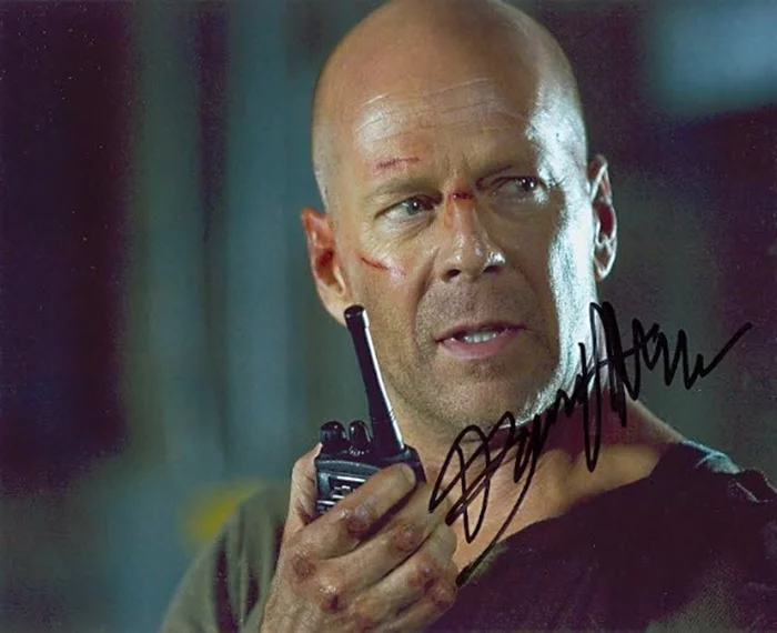 Bruce Willis autograph