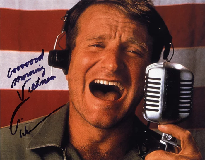 Robin Williams autograph