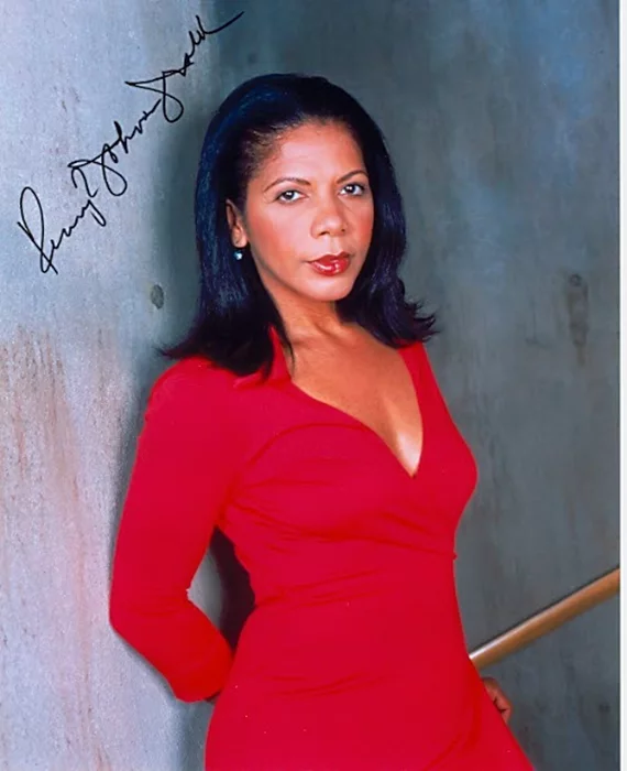 Penny Johnson autograph