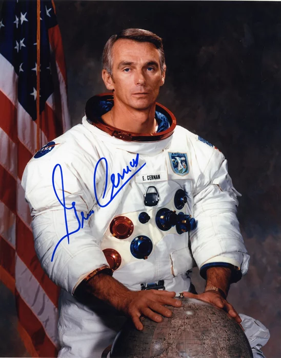 Gene Cernan autograph