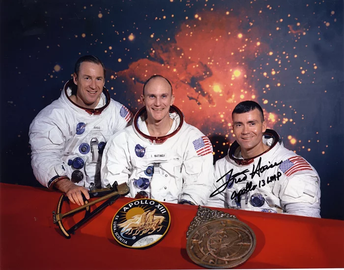 Fred Haise autograph