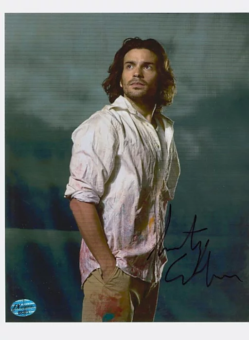 Santiago Cabrera autograph
