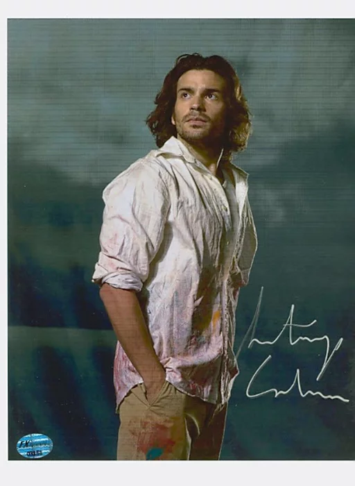 Santiago Cabrera autograph