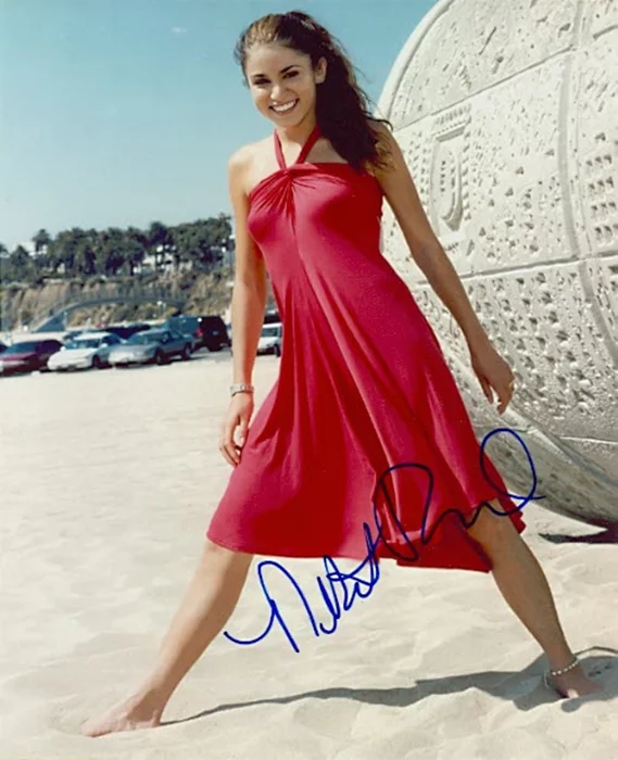 Nikki Reed autograph