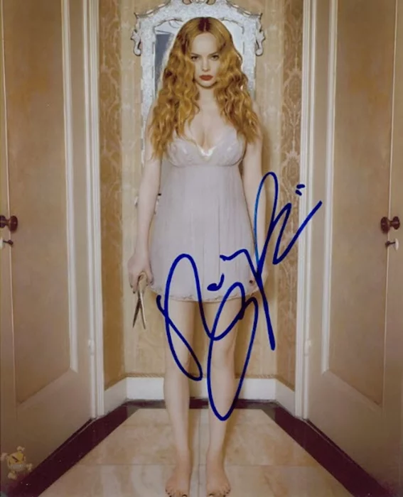 Bijou Phillips autograph