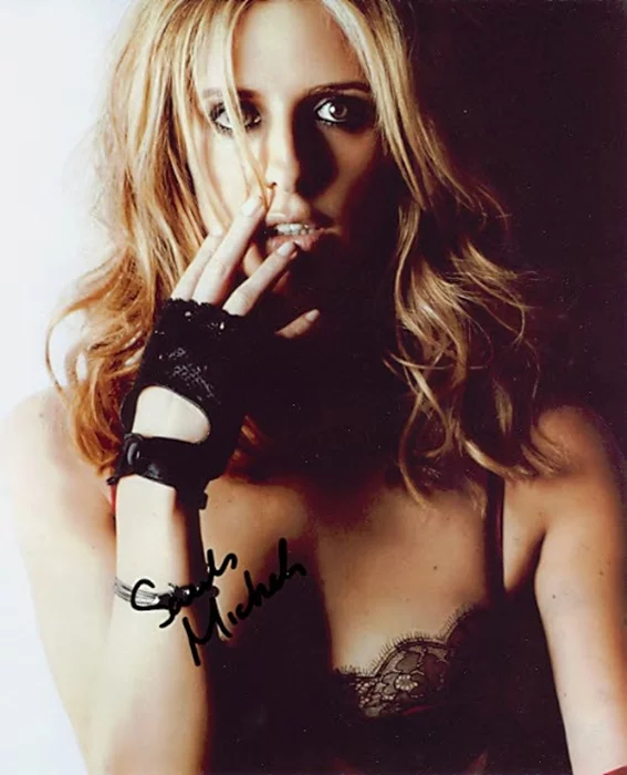 Sarah Michelle Gellar autograph