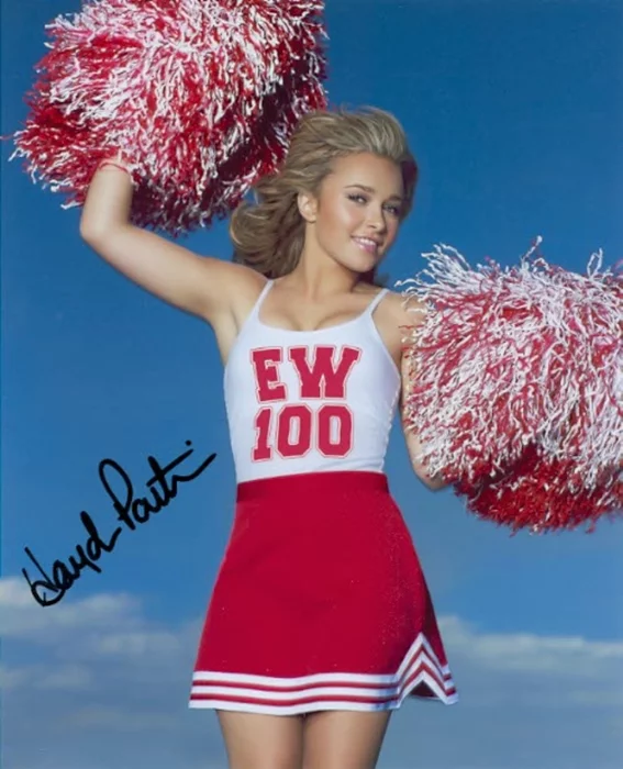 Hayden Panettiere autograph