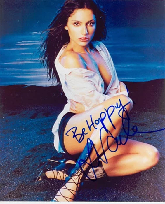 Leonor Varela autograph
