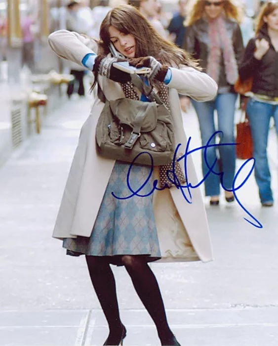 Anne Hathaway autograph