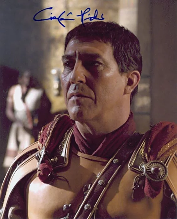 Ciaran Hinds autograph