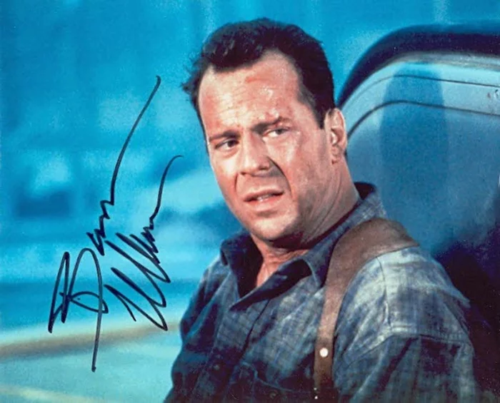 Bruce Willis autograph