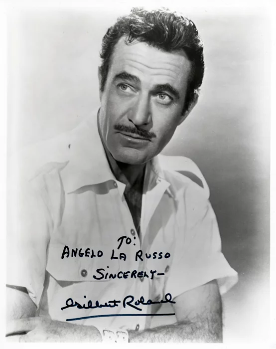 Gilbert Roland autograph