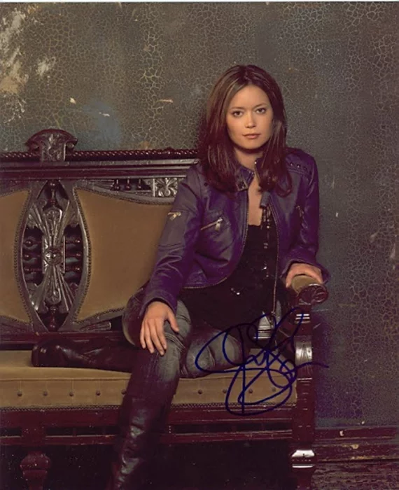 Summer Glau autograph