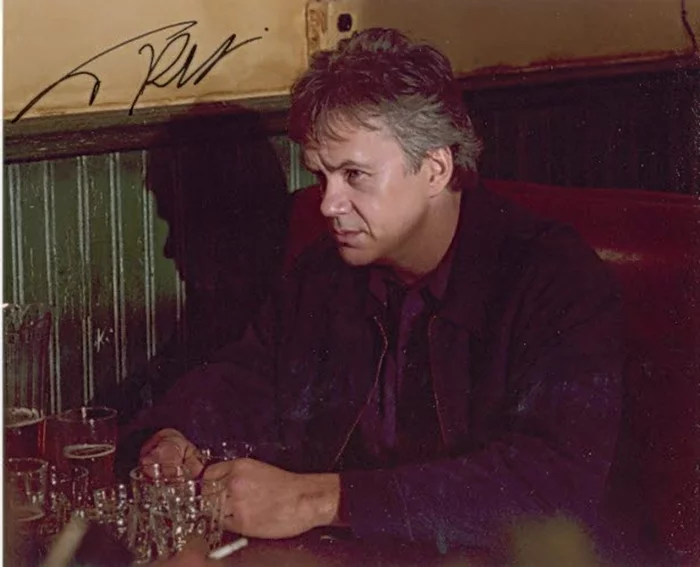 Tim Robbins autograph