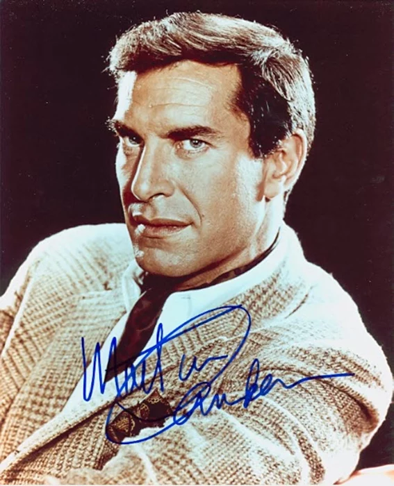 Martin Landau autograph