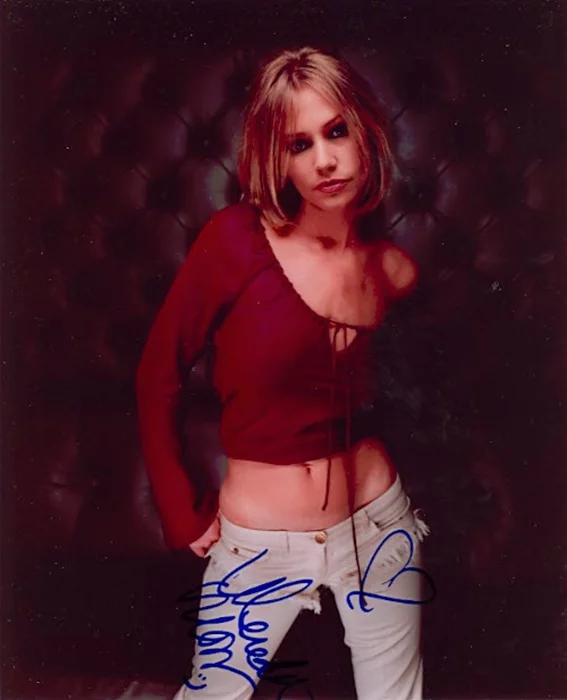 Meredith Monroe autograph