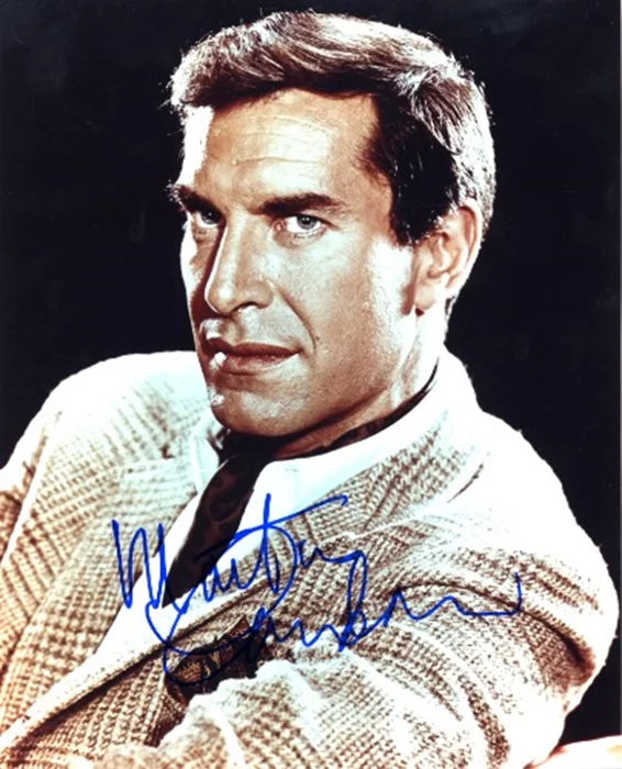 Martin Landau autograph
