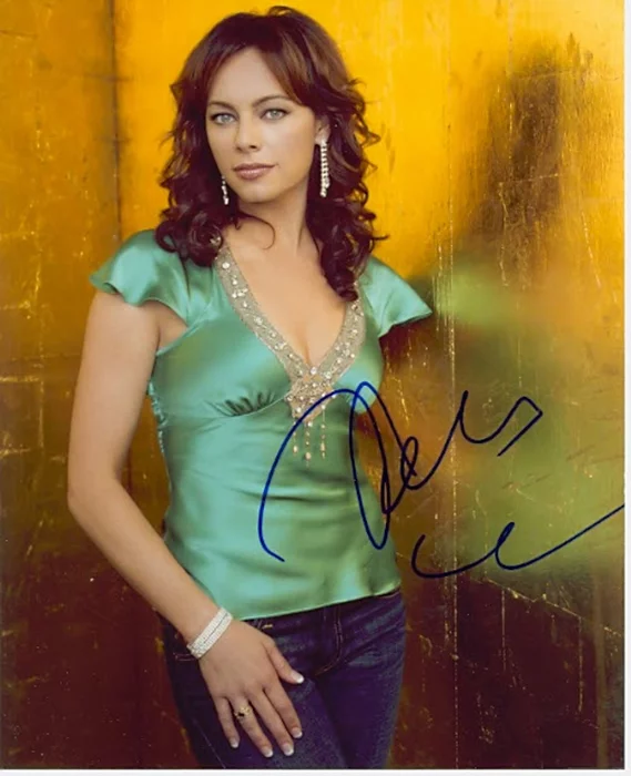Melinda Clarke autograph