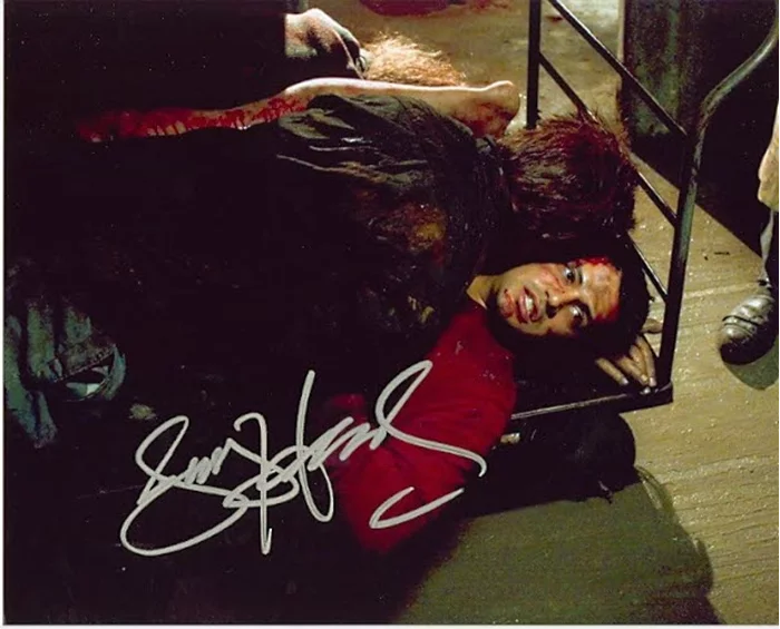 Jay Hernandez autograph