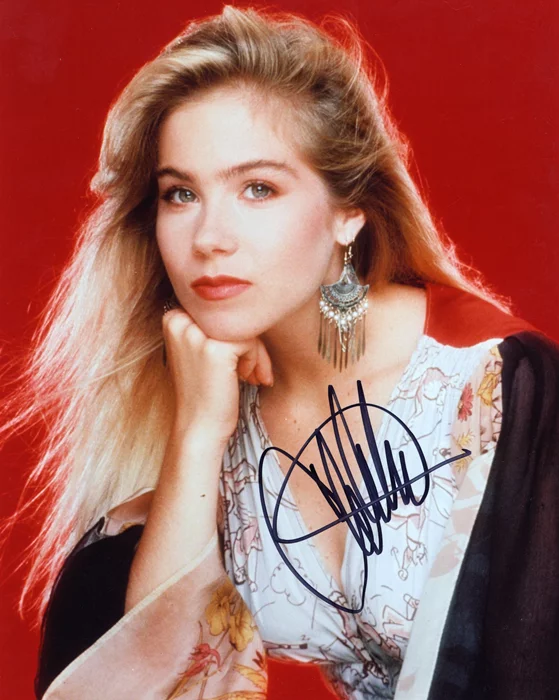 Christina Applegate autograph