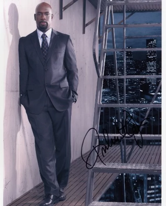 Richard T. Jones autograph