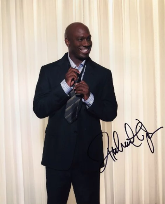 Richard T. Jones autograph