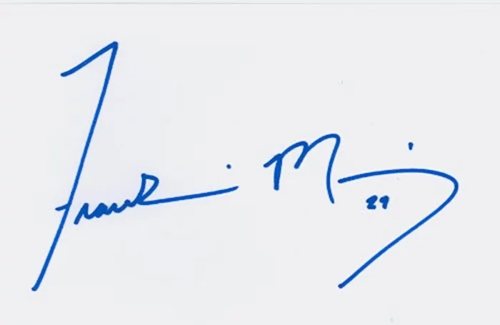 Frankie Muniz autograph