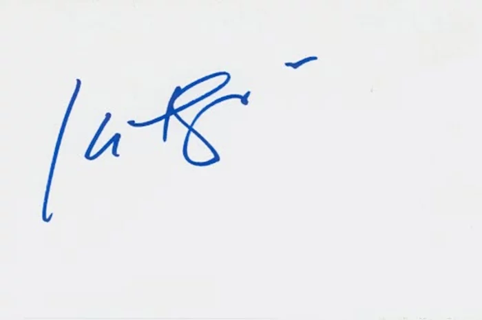 Kat Foster autograph