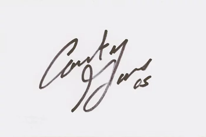 Courtney Gains autograph