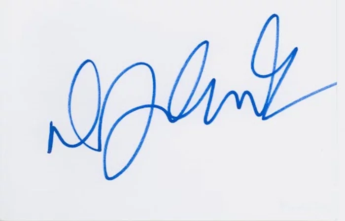 DJ Qualls autograph
