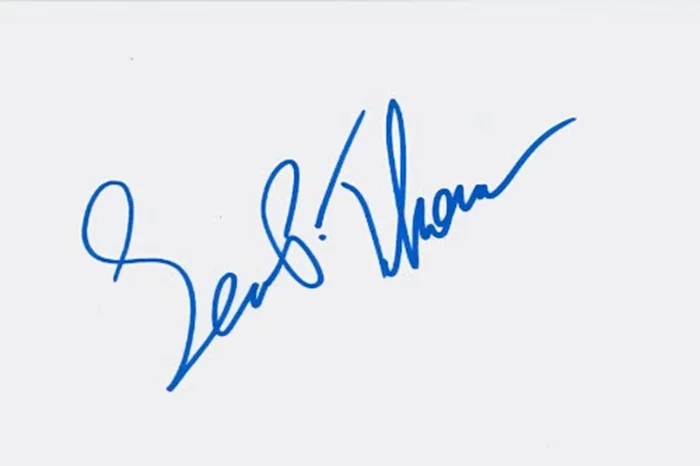 Sean Patrick Thomas autograph