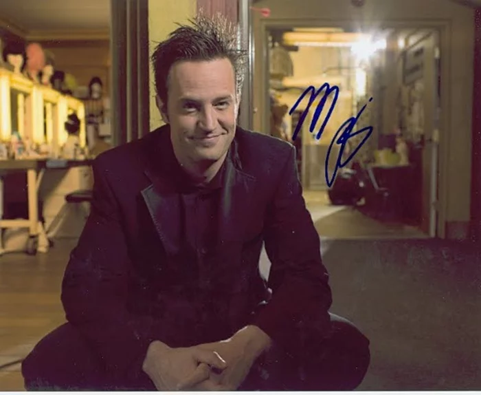 Matthew Perry autograph