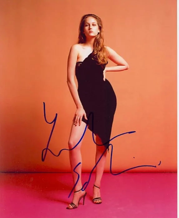 Leelee Sobieski autograph