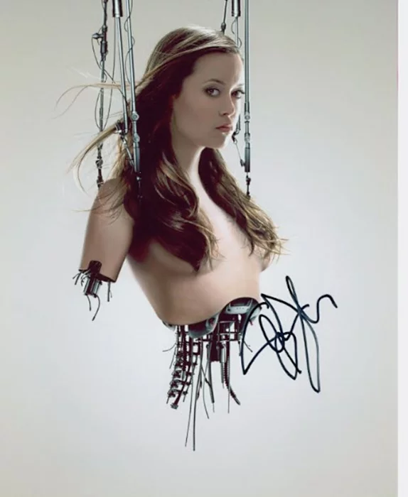 Summer Glau autograph