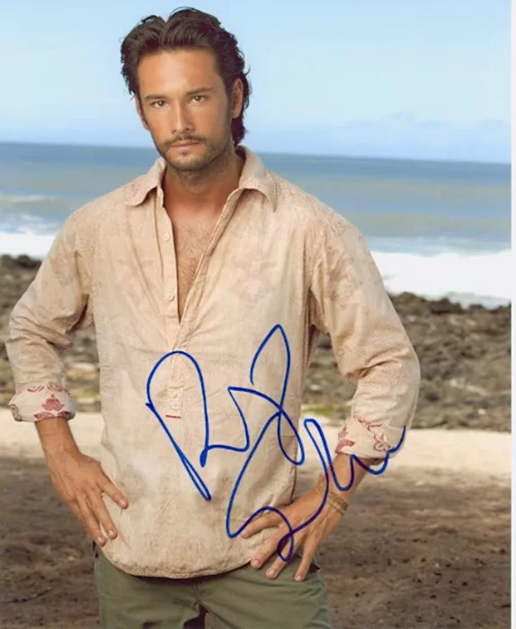 Rodrigo Santoro autograph