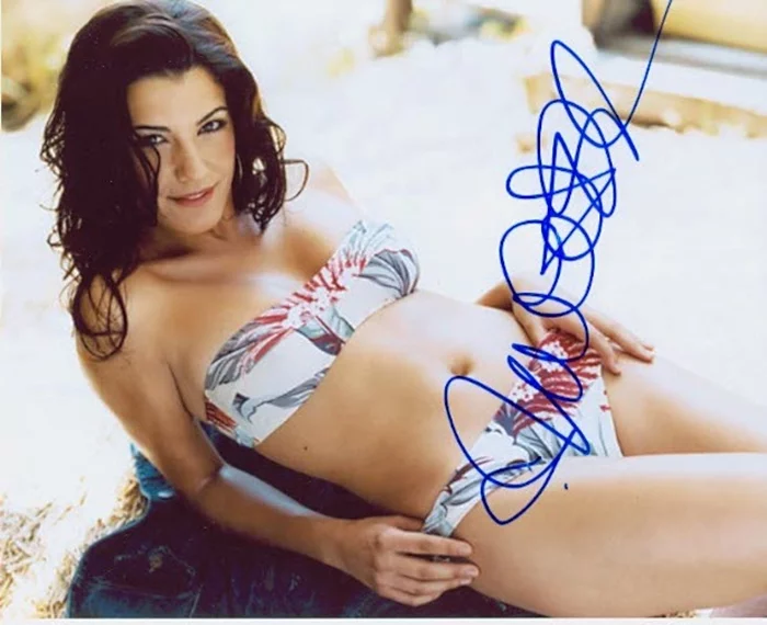 Natalia Cigliuti autograph