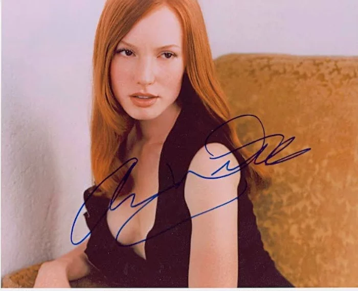 Alicia Witt autograph