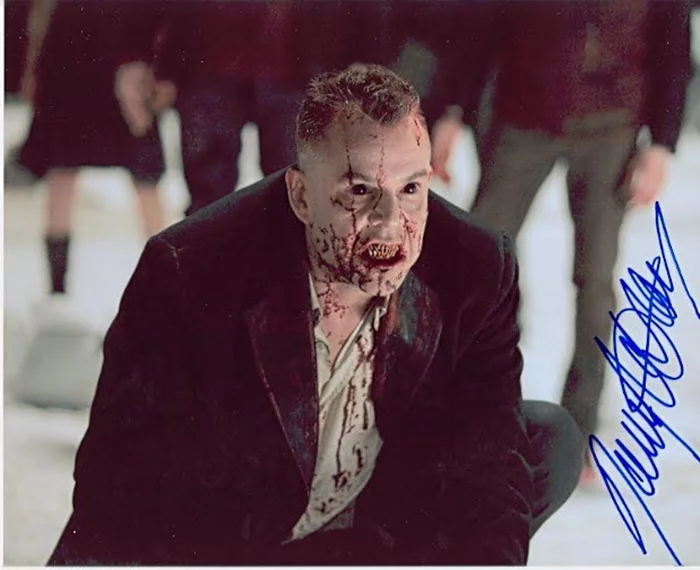 Danny Huston autograph